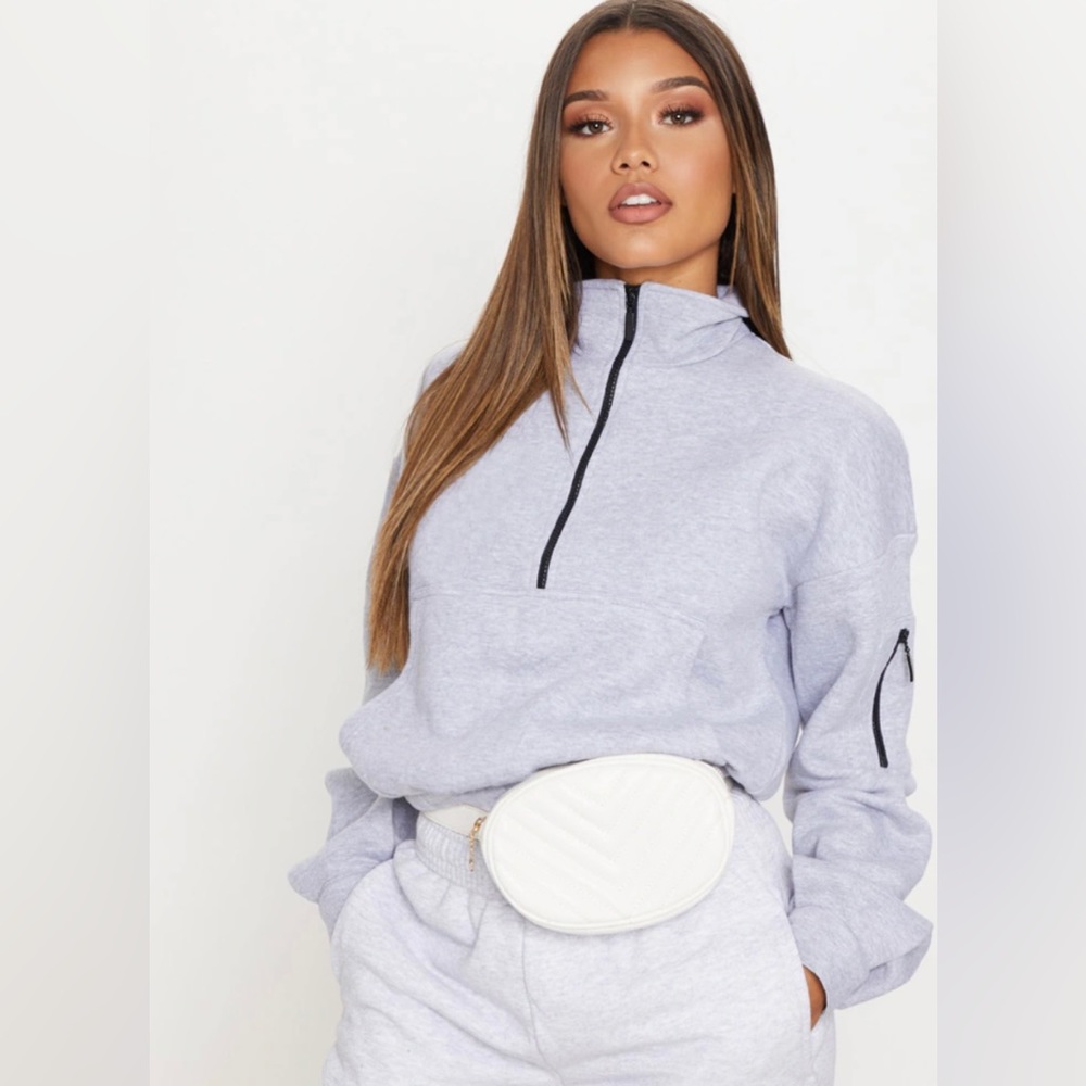 Pretty Little Thing Oversized Zip Front Sweater